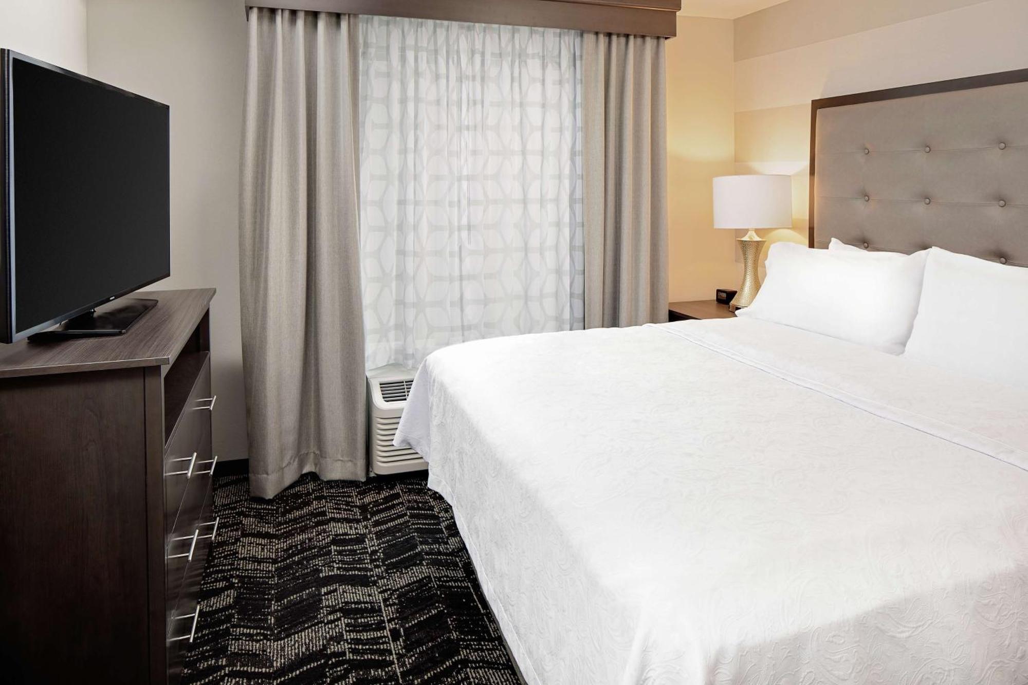 Homewood Suites By Hilton Ronkonkoma Exterior photo
